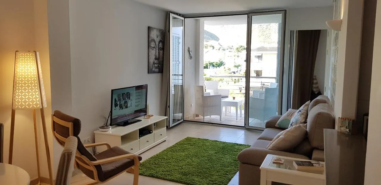 Pollentia Mar Apartment For 4 People Free Wifi Aircon And Secure Parking 波连萨港